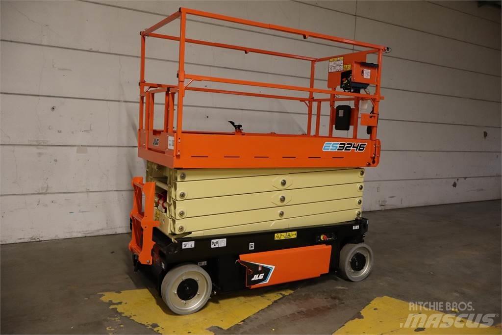 JLG 3246ES 가위형 리프트