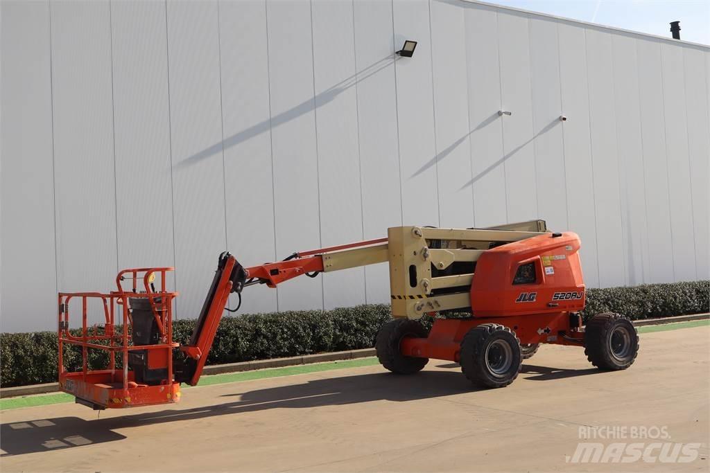 JLG 520AJ 관절형 전동이동 리프트