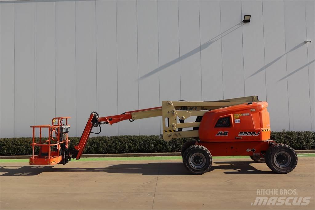 JLG 520AJ 관절형 전동이동 리프트
