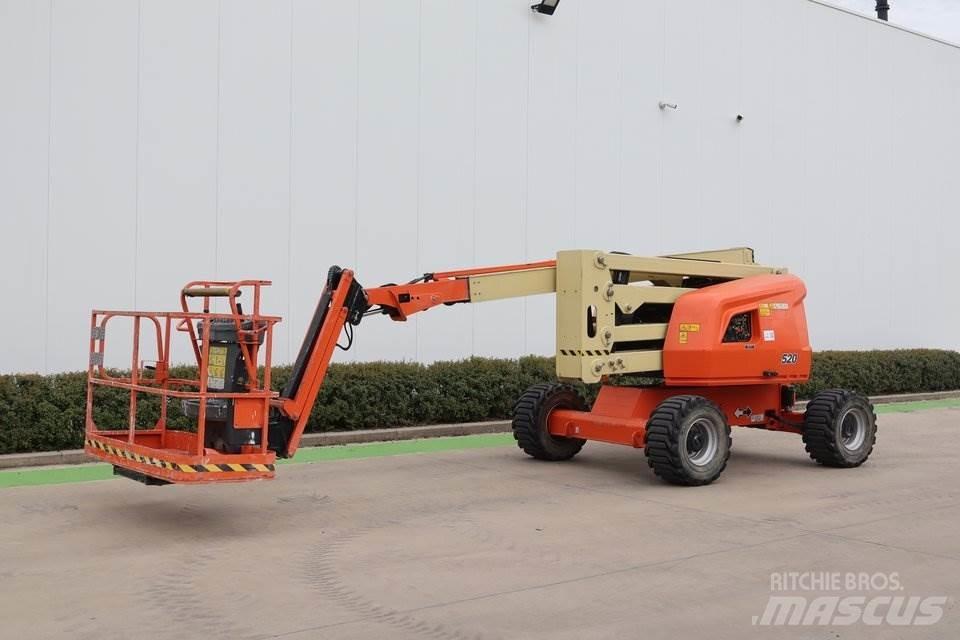 JLG 520AJ 관절형 전동이동 리프트