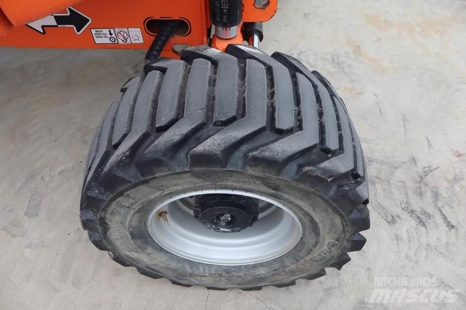 JLG 520AJ 관절형 전동이동 리프트