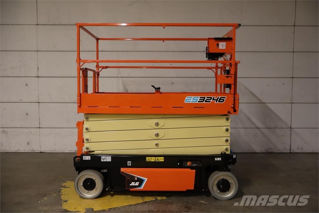 JLG ES3246 가위형 리프트
