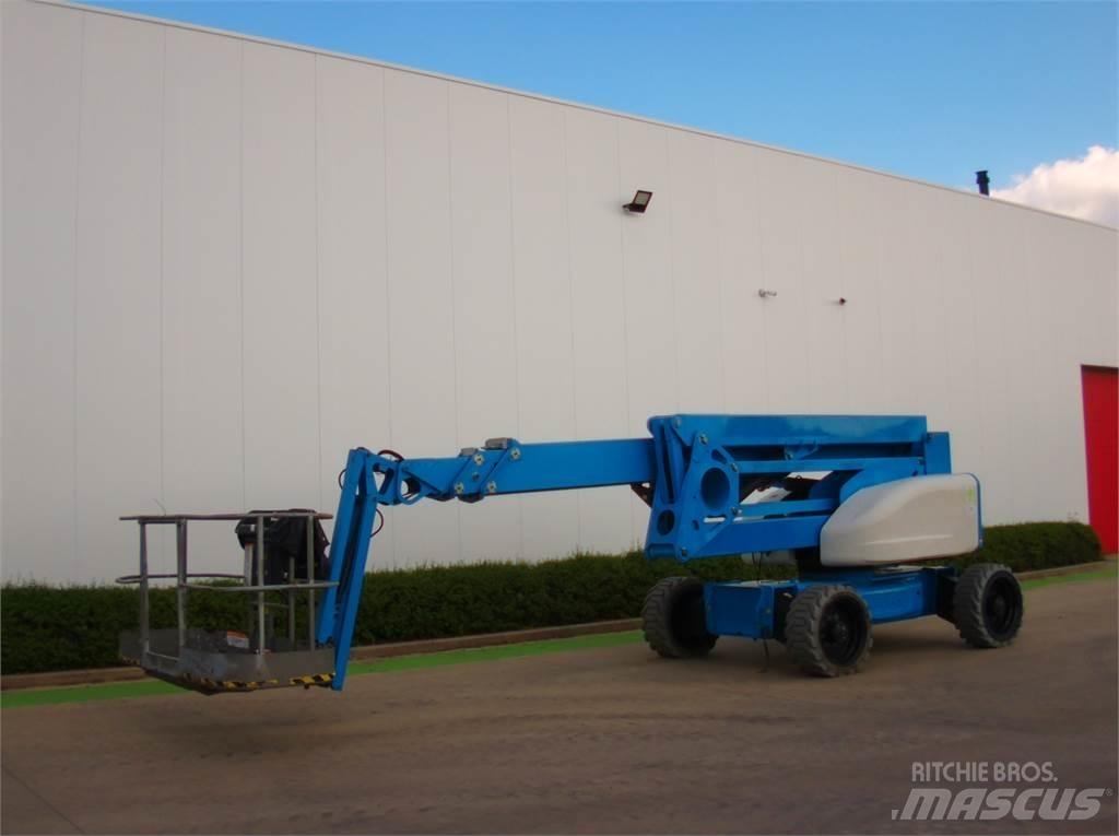 Niftylift HR28 관절형 전동이동 리프트