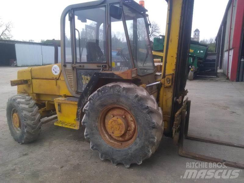 JCB 930 험지용 트럭