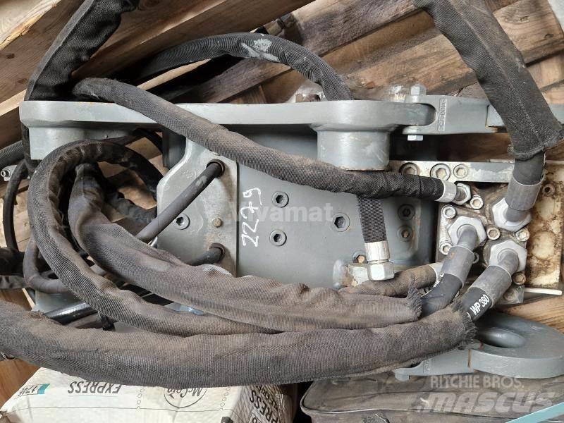Liebherr SW33 퀵 커넥터