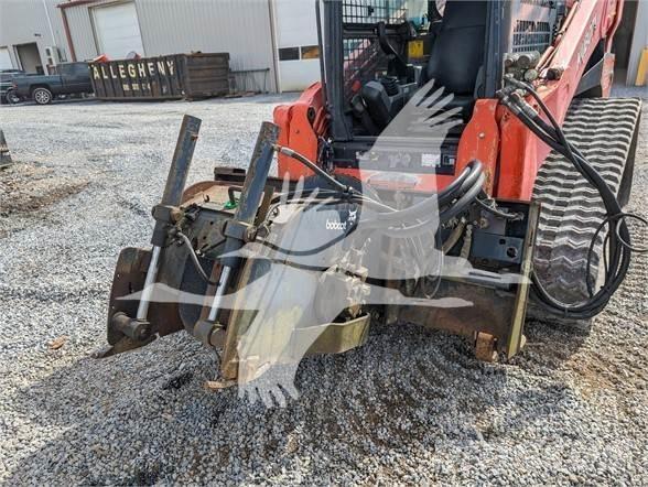 Bobcat  아스팔트 분할 기계