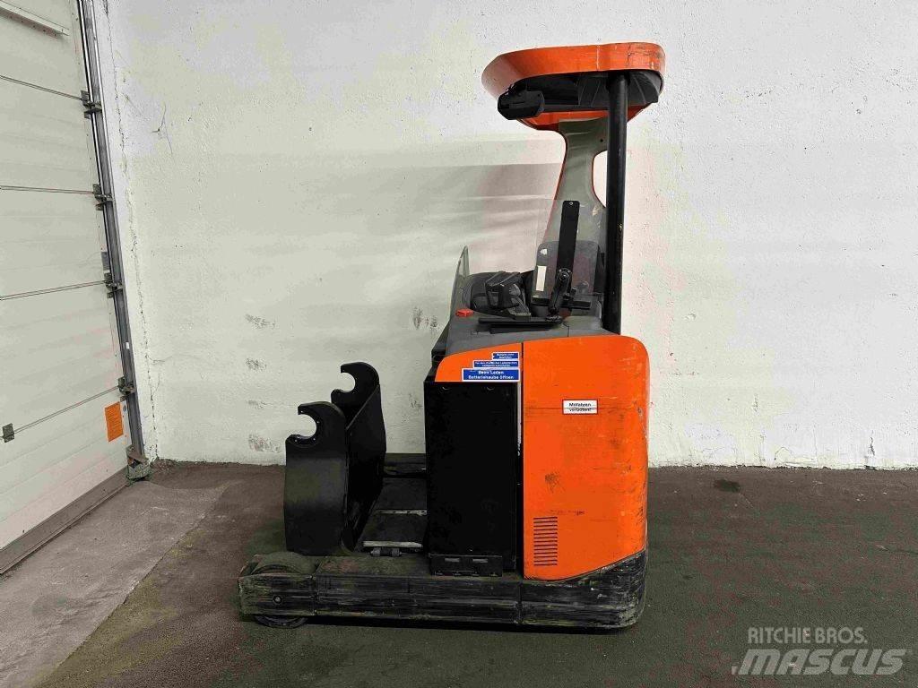 BT RRE 140 - TRIPLEX 8 m 리치 트럭