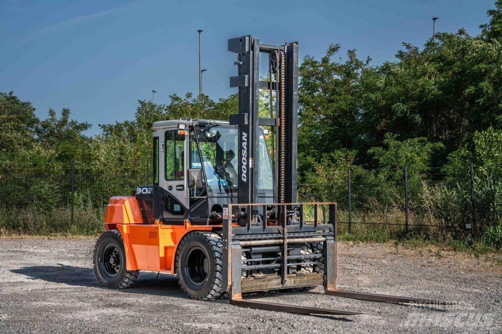 Doosan D 90-S-7 디젤 지게차