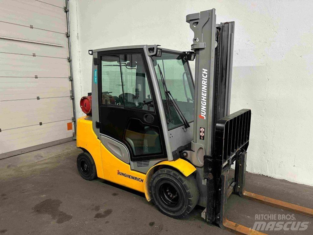 Jungheinrich TFG 430s LPG 지게차