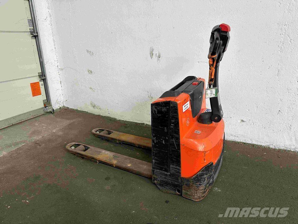 Toyota LWE 140 경량 리프터