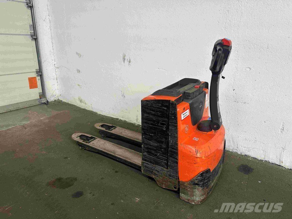 Toyota LWE 200 경량 리프터