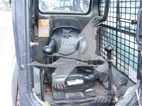 Bobcat T770  스키드로더