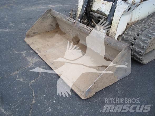 Bobcat T770  스키드로더