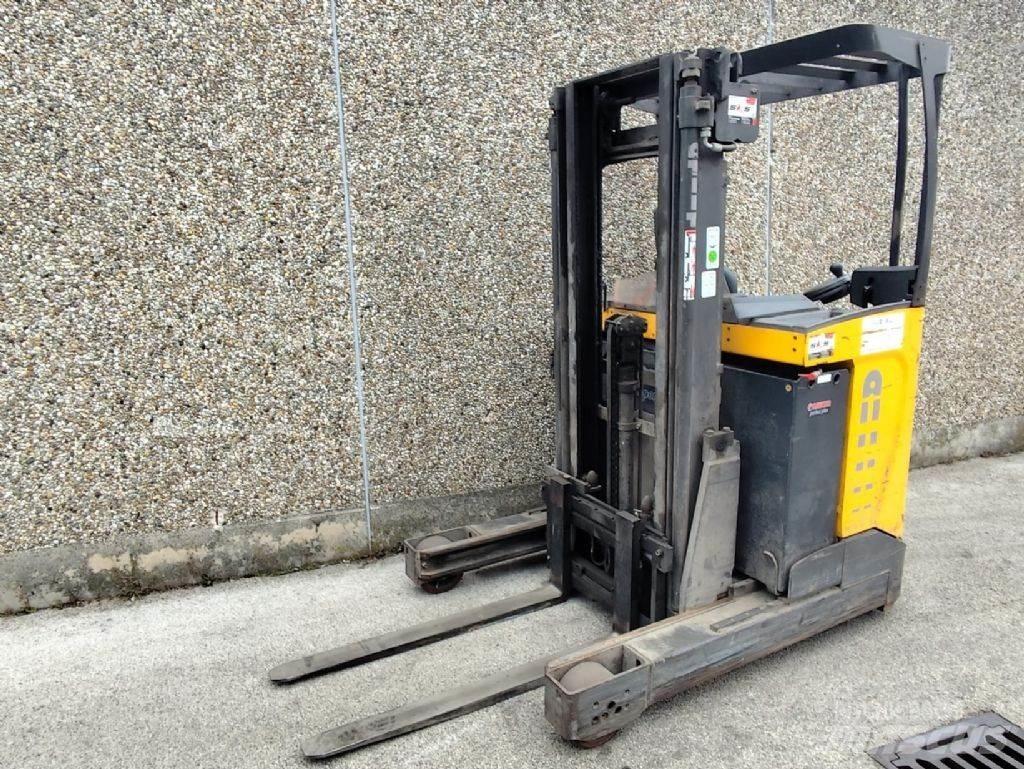 Atlet UMS160 리치 트럭