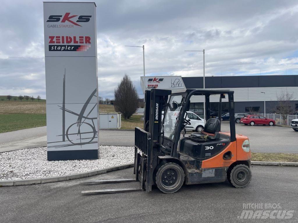 Doosan D30S-5 디젤 지게차