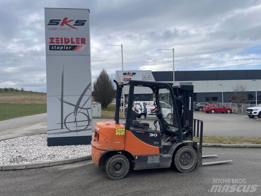 Doosan D30S-5 디젤 지게차