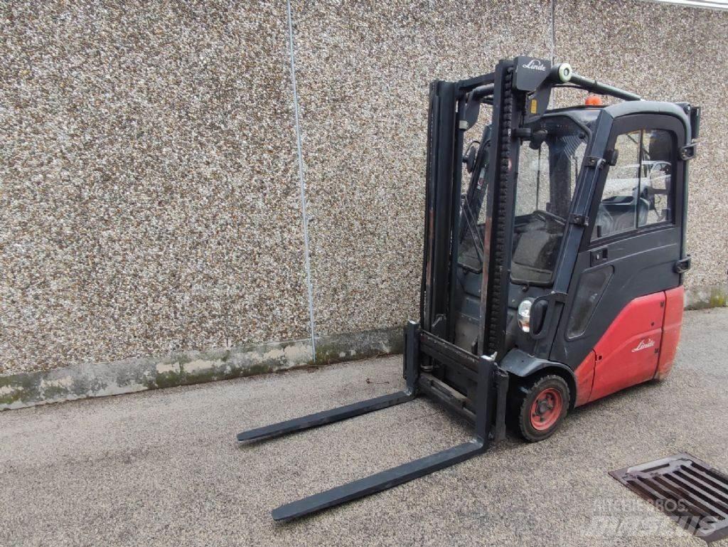 Linde E15-01 전동 지게차