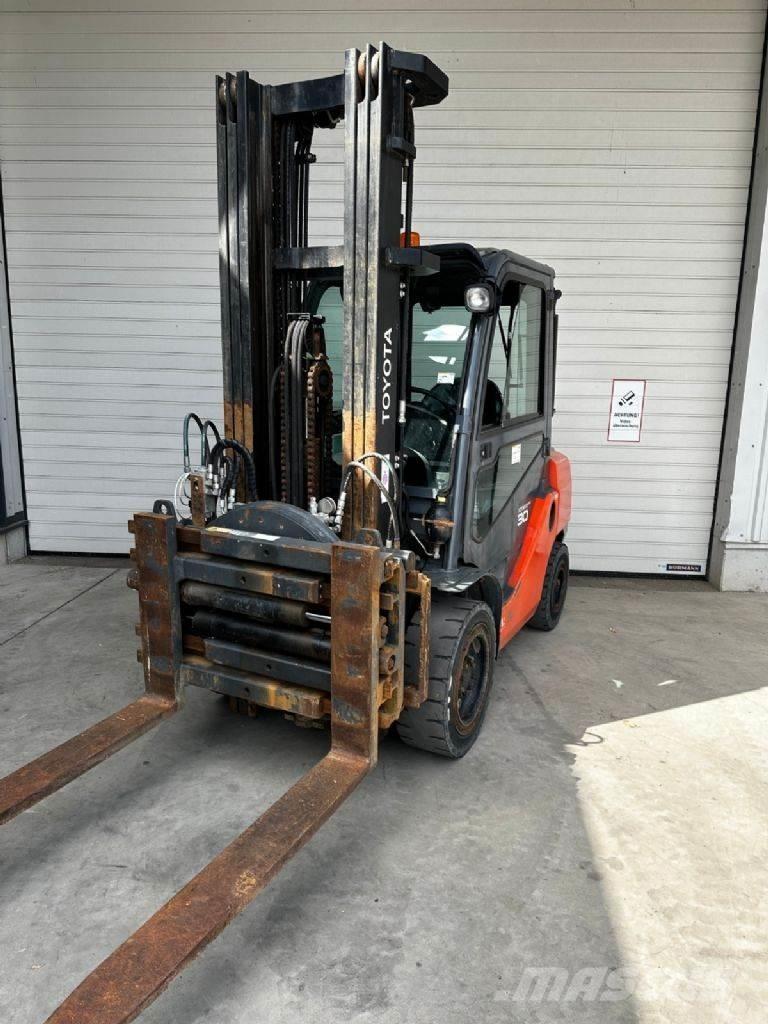 Toyota 06-8FD30F 디젤 지게차