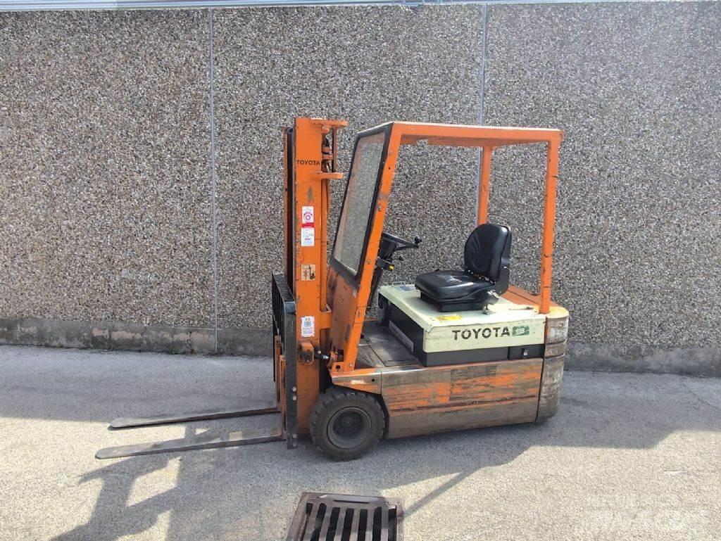 Toyota 2FBE18 전동 지게차