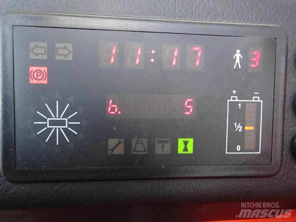 BT FRE270 4방향 리치트럭