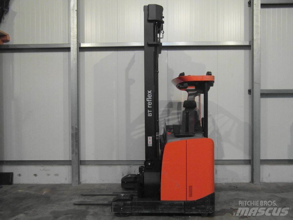 BT RRE140E 리치 트럭