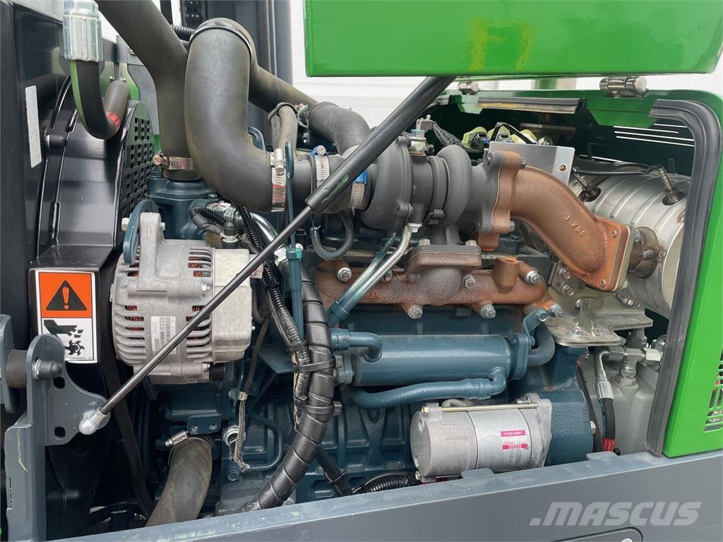 Combilift C4000 사이드로더