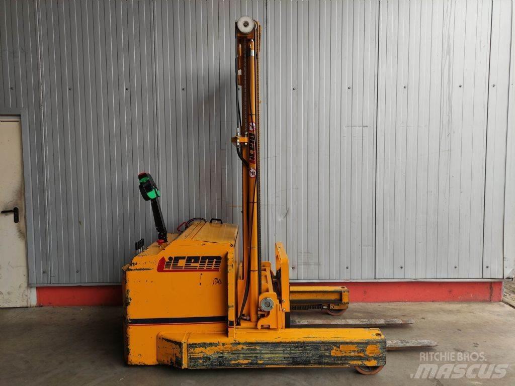 Icem CTS20/402 FT 리치 트럭