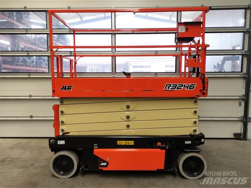 JLG R3246 가위형 리프트