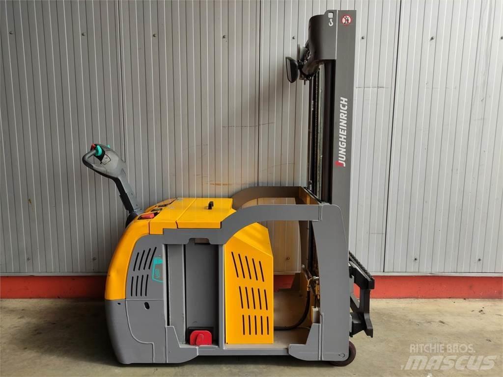 Jungheinrich EJG216 포크리프트