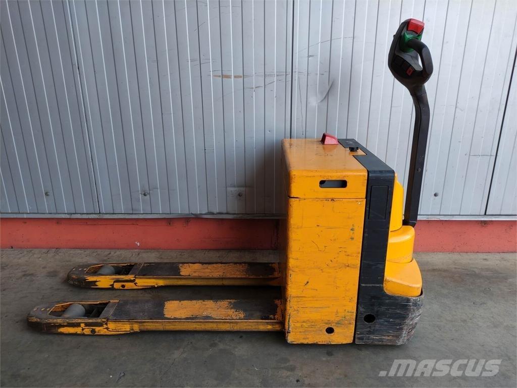 Jungheinrich ELE16G 경량 리프터