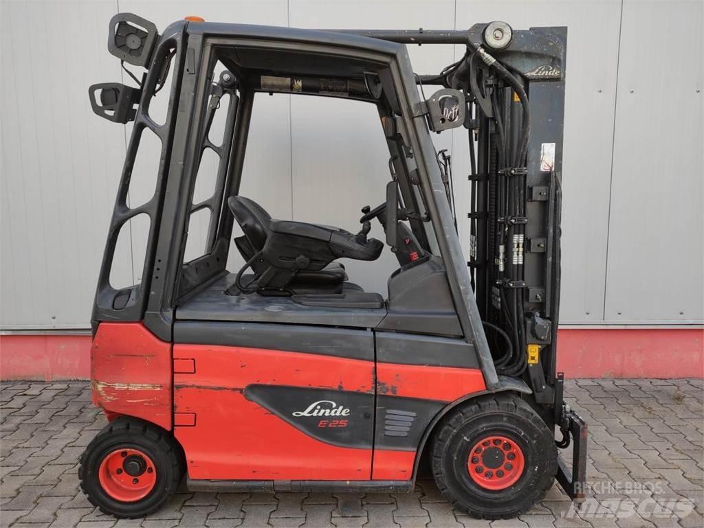 Linde E25-01-387 전동 지게차