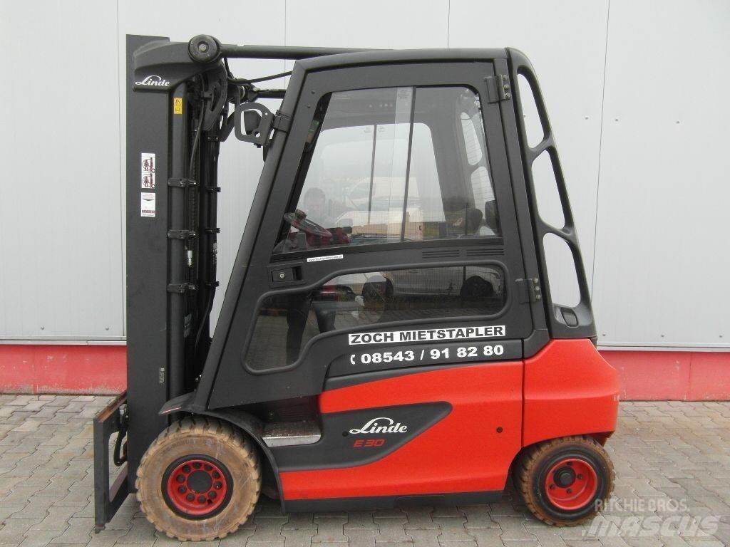 Linde E30-01-387 전동 지게차