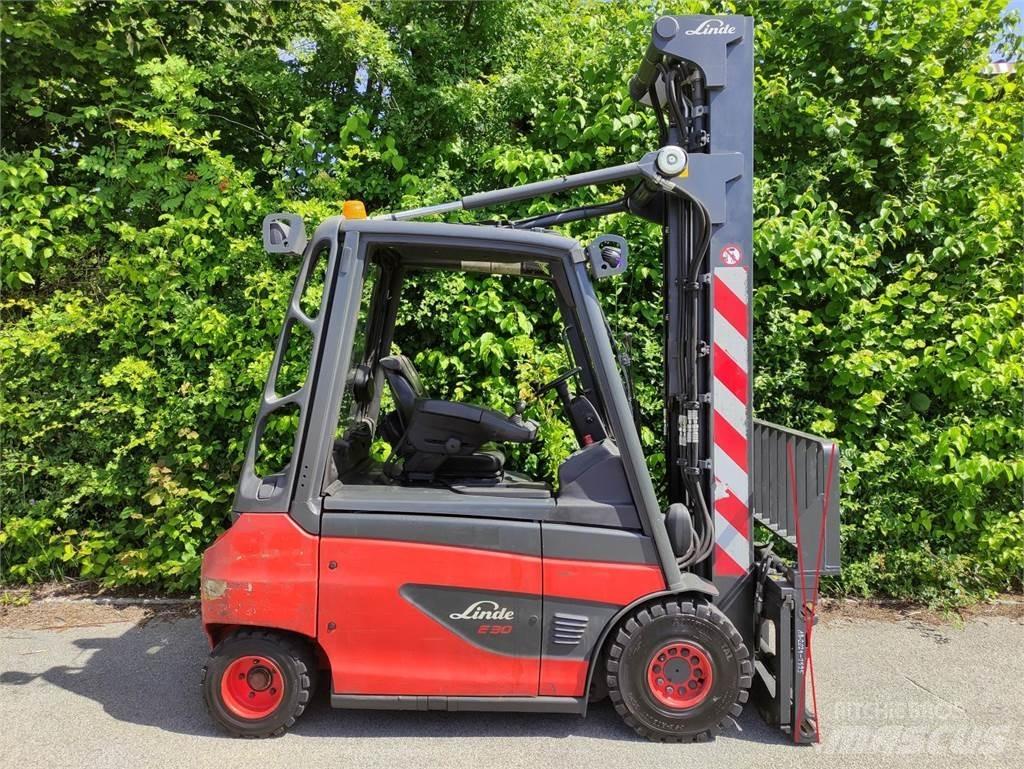 Linde E30-01-387 전동 지게차