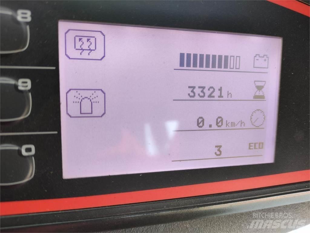 Linde P80 견인 트럭