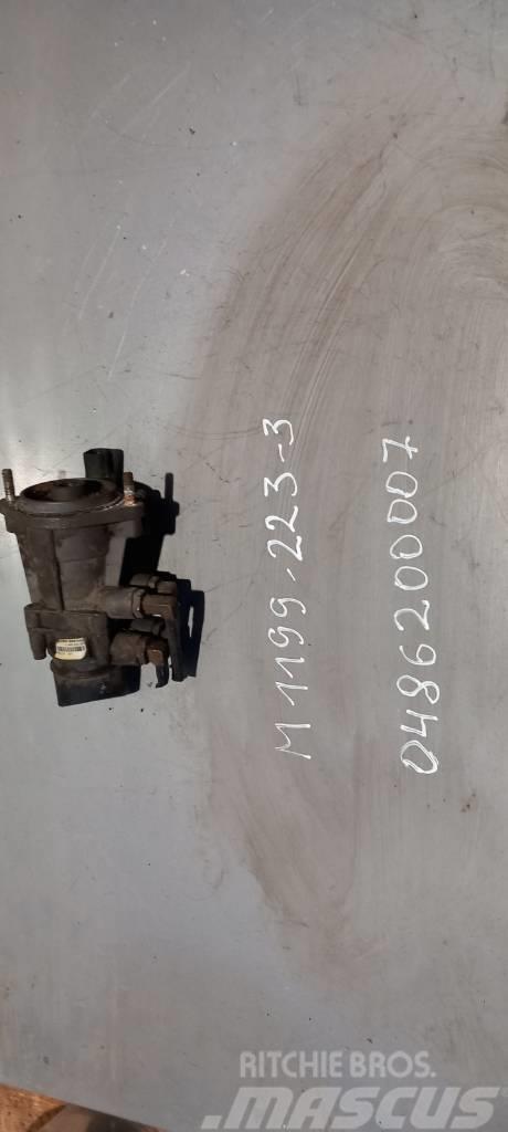 MAN TGA main brake valve 0486200007 기어박스