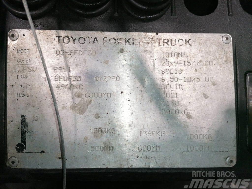 Toyota 02-8FDF30 디젤 지게차
