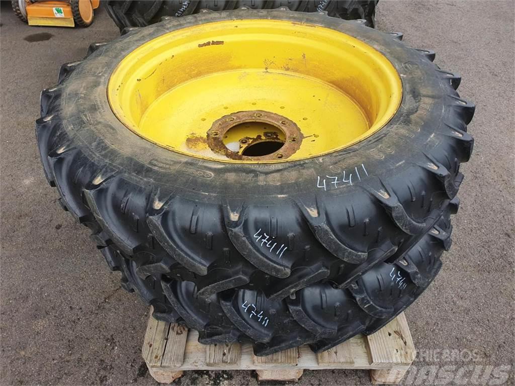 Kleber 270/95R32 x2 타이어, 휠 및 림