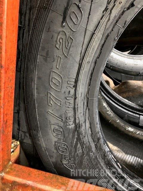Dunlop 400/70-20 / 16/70-20 타이어, 휠 및 림