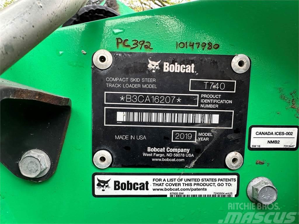 Bobcat T740  스키드로더