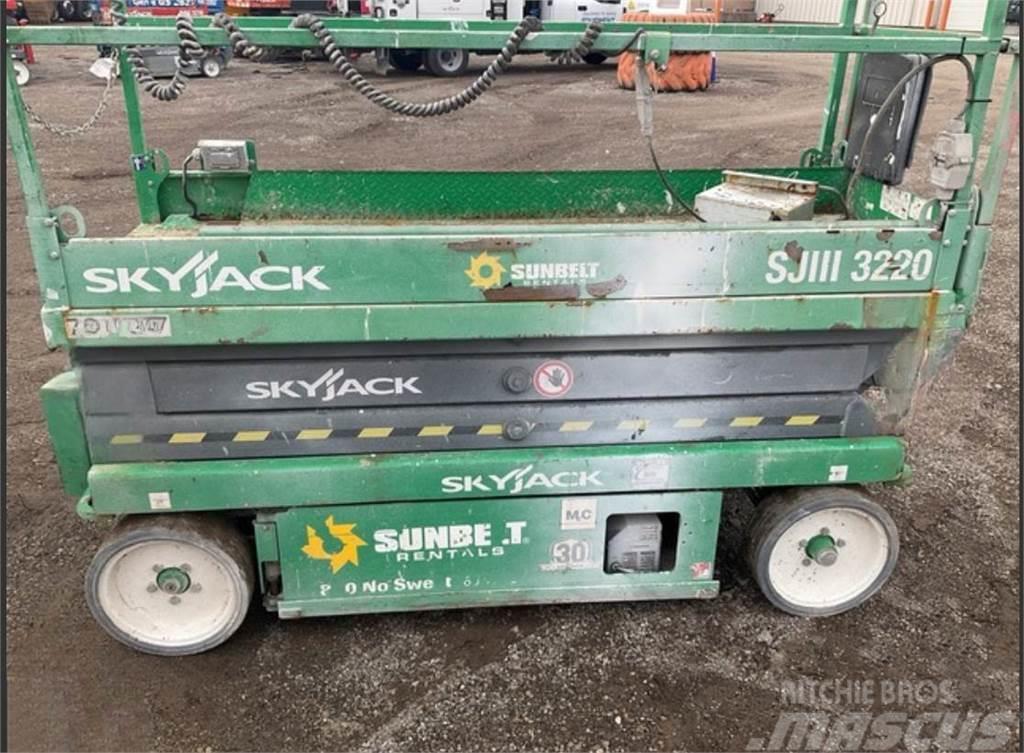 SkyJack SJ3220 가위형 리프트